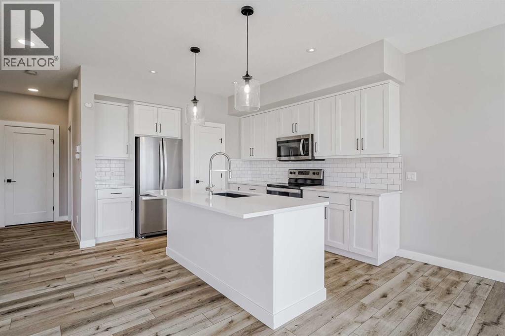28 Willow Street, Cochrane, Alberta  T4C 2V3 - Photo 4 - A2258529