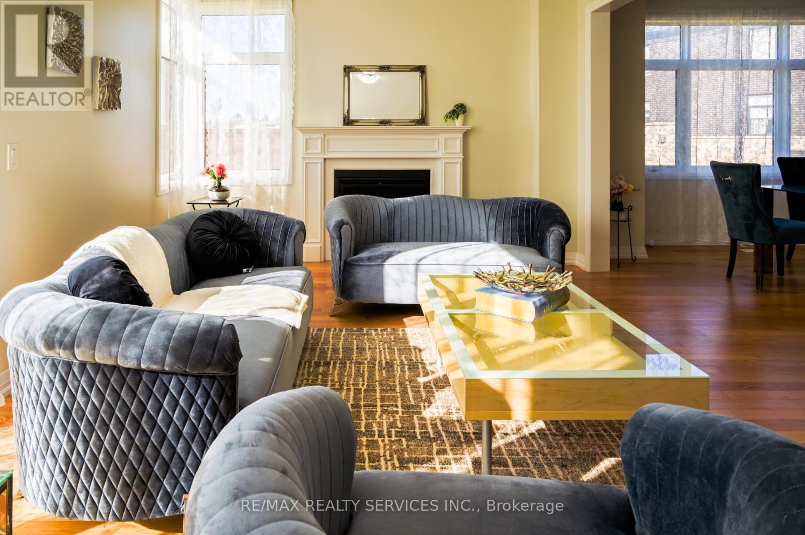 906 Sobeski Avenue, Woodstock, Ontario  N4T 0N7 - Photo 28 - X12426695