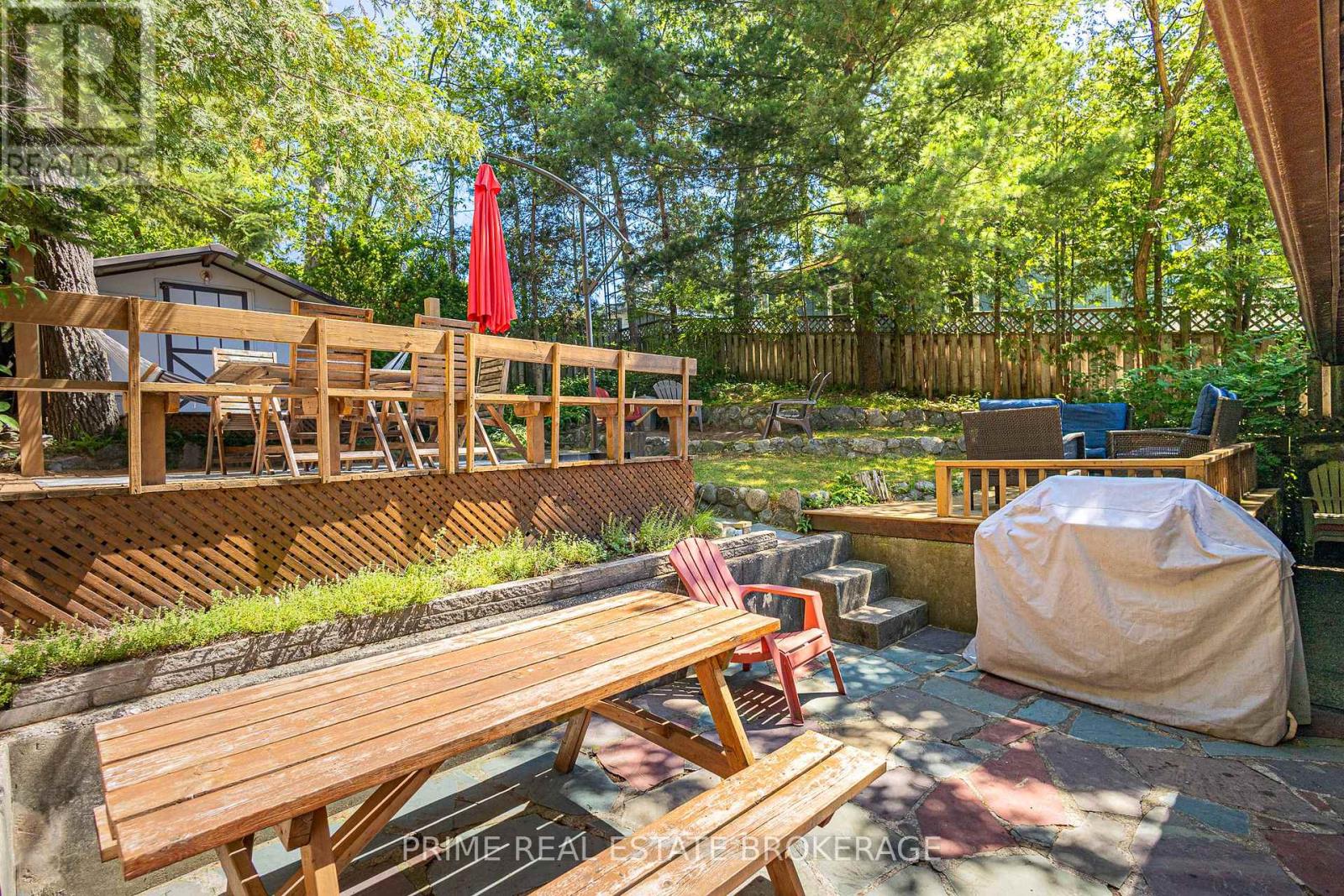 28 Woodward Avenue, Lambton Shores, Ontario  N0M 1T0 - Photo 28 - X12427024