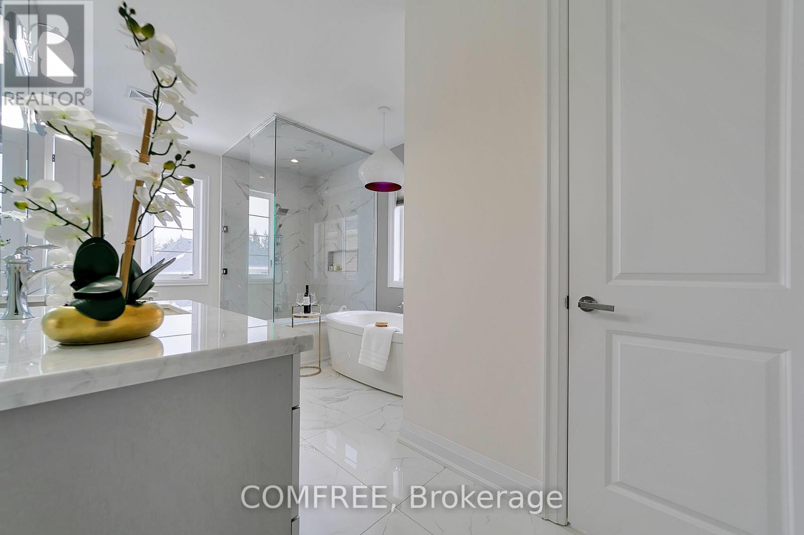 19 Painted Pony Trail, Vaughan (Kleinburg), Ontario  L4H 4P1 - Photo 43 - N12427040