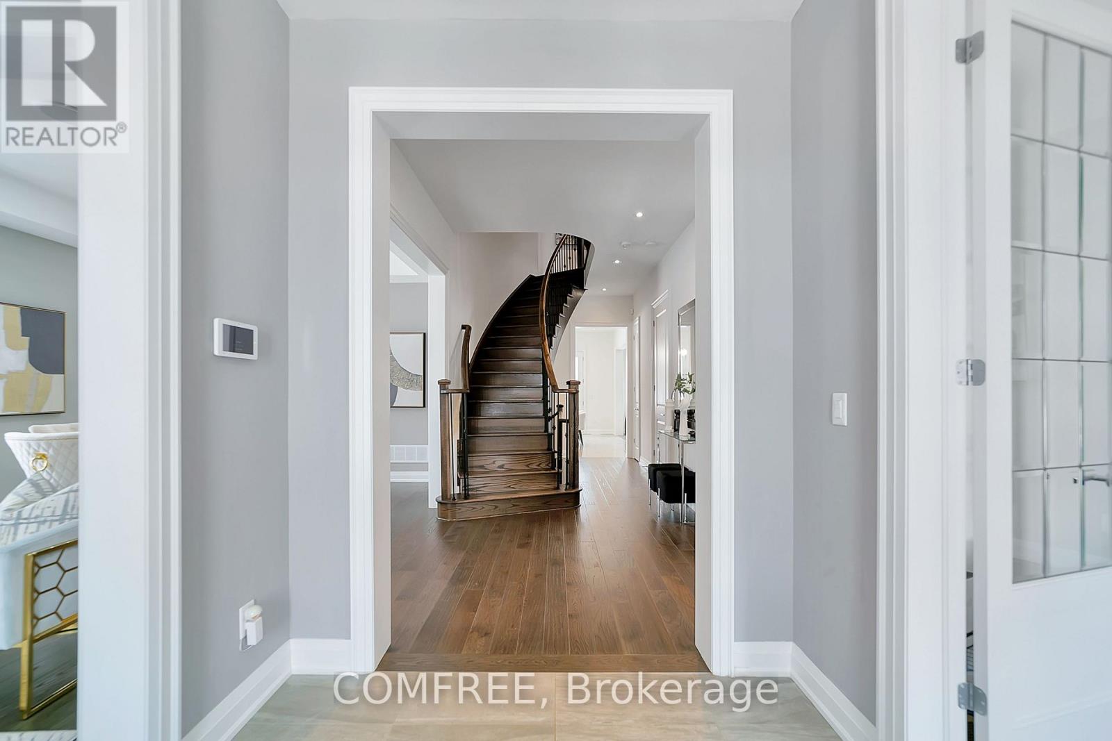 19 Painted Pony Trail, Vaughan (Kleinburg), Ontario  L4H 4P1 - Photo 7 - N12427040