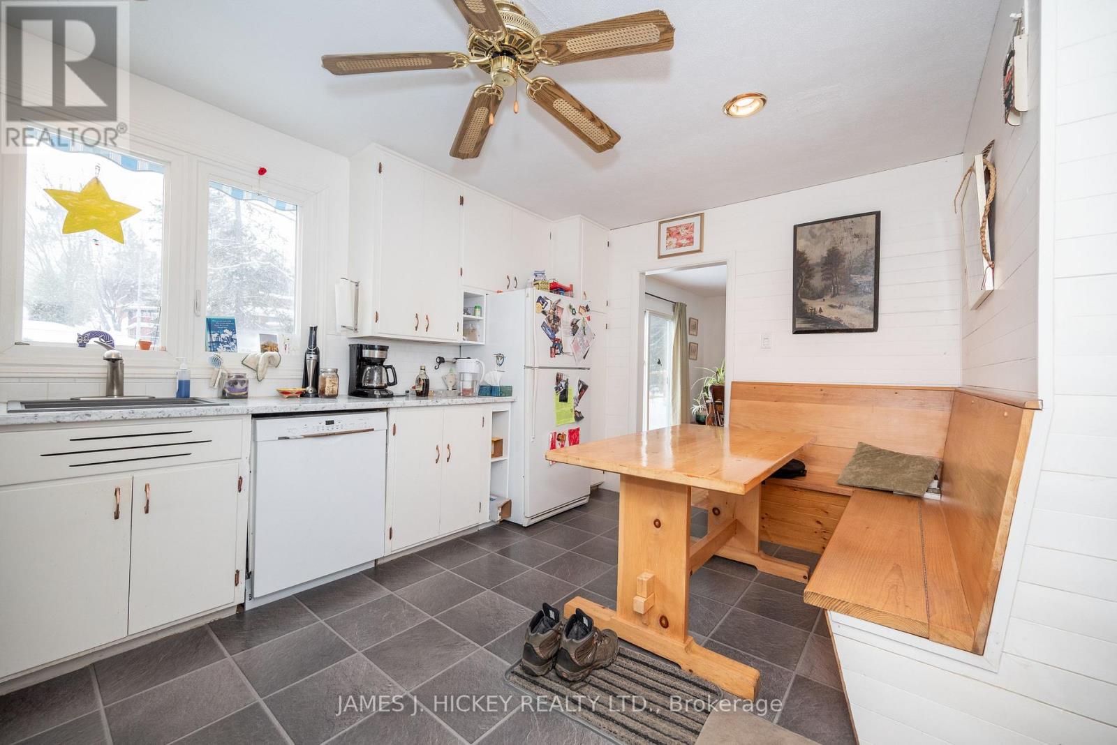8 Tweedsmuir Place, Deep River, Ontario  K0J 1P0 - Photo 12 - X12426980