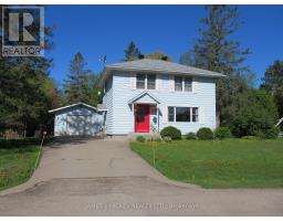 8 TWEEDSMUIR PLACE, Deep River, Ontario