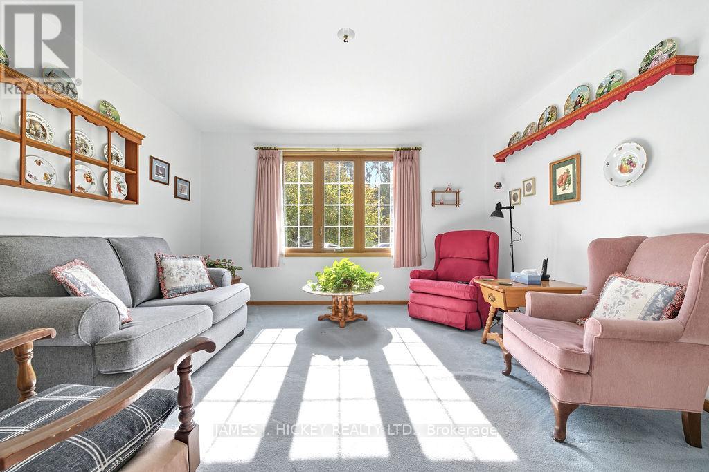 116 Frontenac Crescent, Deep River, Ontario  K0J 1P0 - Photo 12 - X12427011