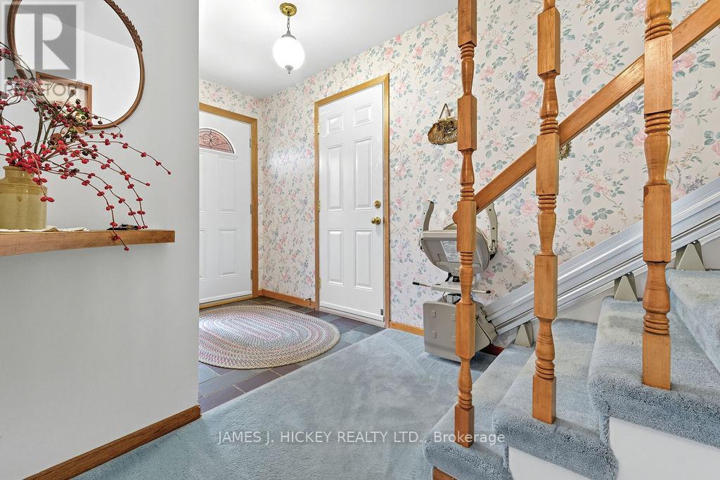 116 Frontenac Crescent, Deep River, Ontario  K0J 1P0 - Photo 2 - X12427011