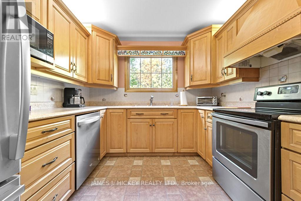116 Frontenac Crescent, Deep River, Ontario  K0J 1P0 - Photo 3 - X12427011