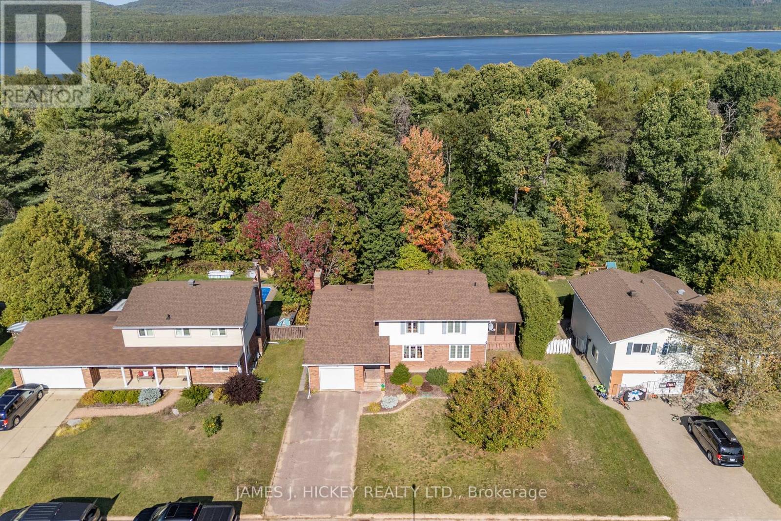 116 Frontenac Crescent, Deep River, Ontario  K0J 1P0 - Photo 40 - X12427011