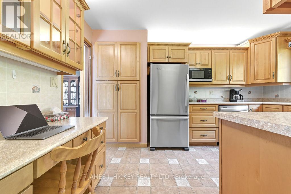 116 Frontenac Crescent, Deep River, Ontario  K0J 1P0 - Photo 5 - X12427011