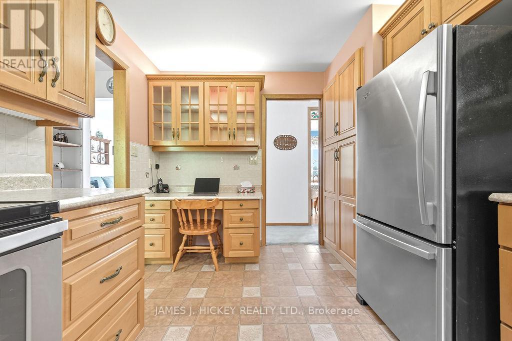 116 Frontenac Crescent, Deep River, Ontario  K0J 1P0 - Photo 6 - X12427011