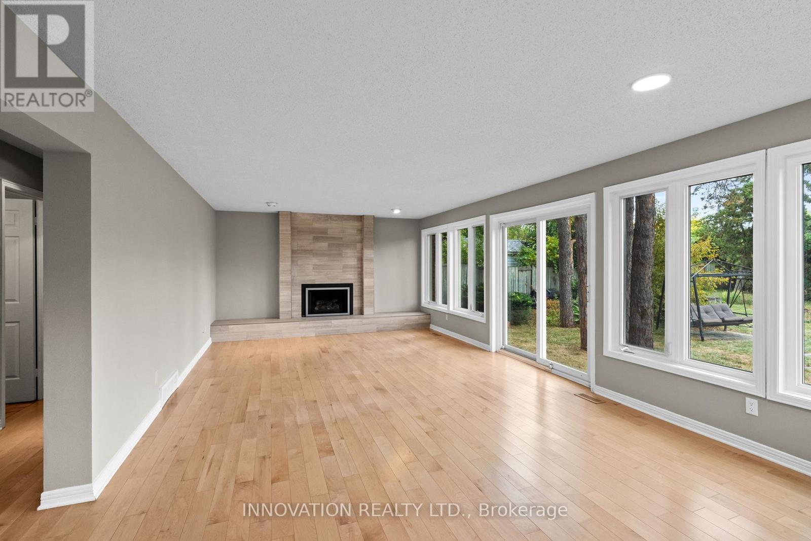 206 Cypress Court, Ottawa, Ontario  K2H 8Z8 - Photo 12 - X12426983
