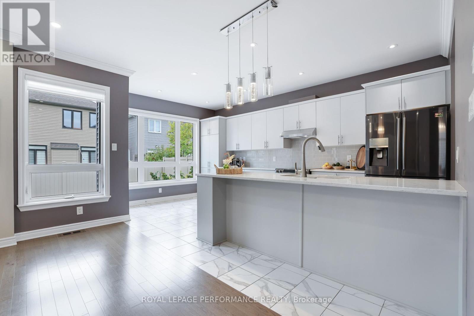 266 Shinleaf Crescent, Ottawa, Ontario  K1W 0J2 - Photo 12 - X12427023