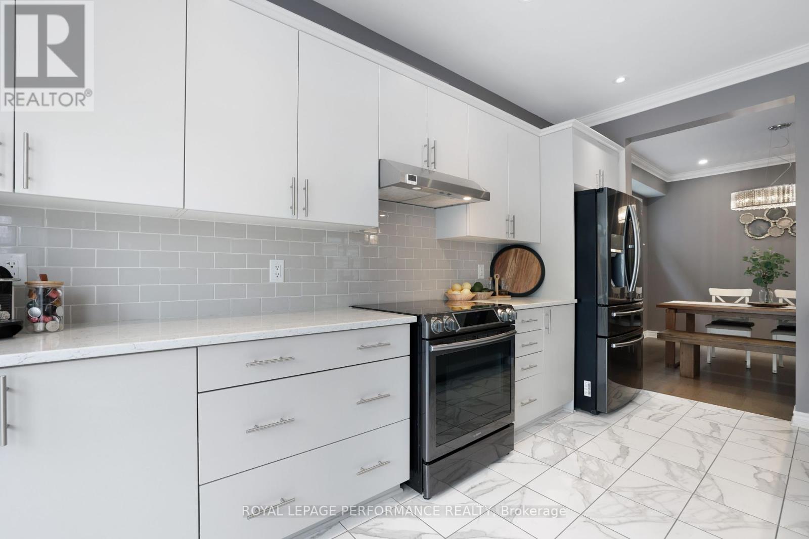 266 Shinleaf Crescent, Ottawa, Ontario  K1W 0J2 - Photo 16 - X12427023