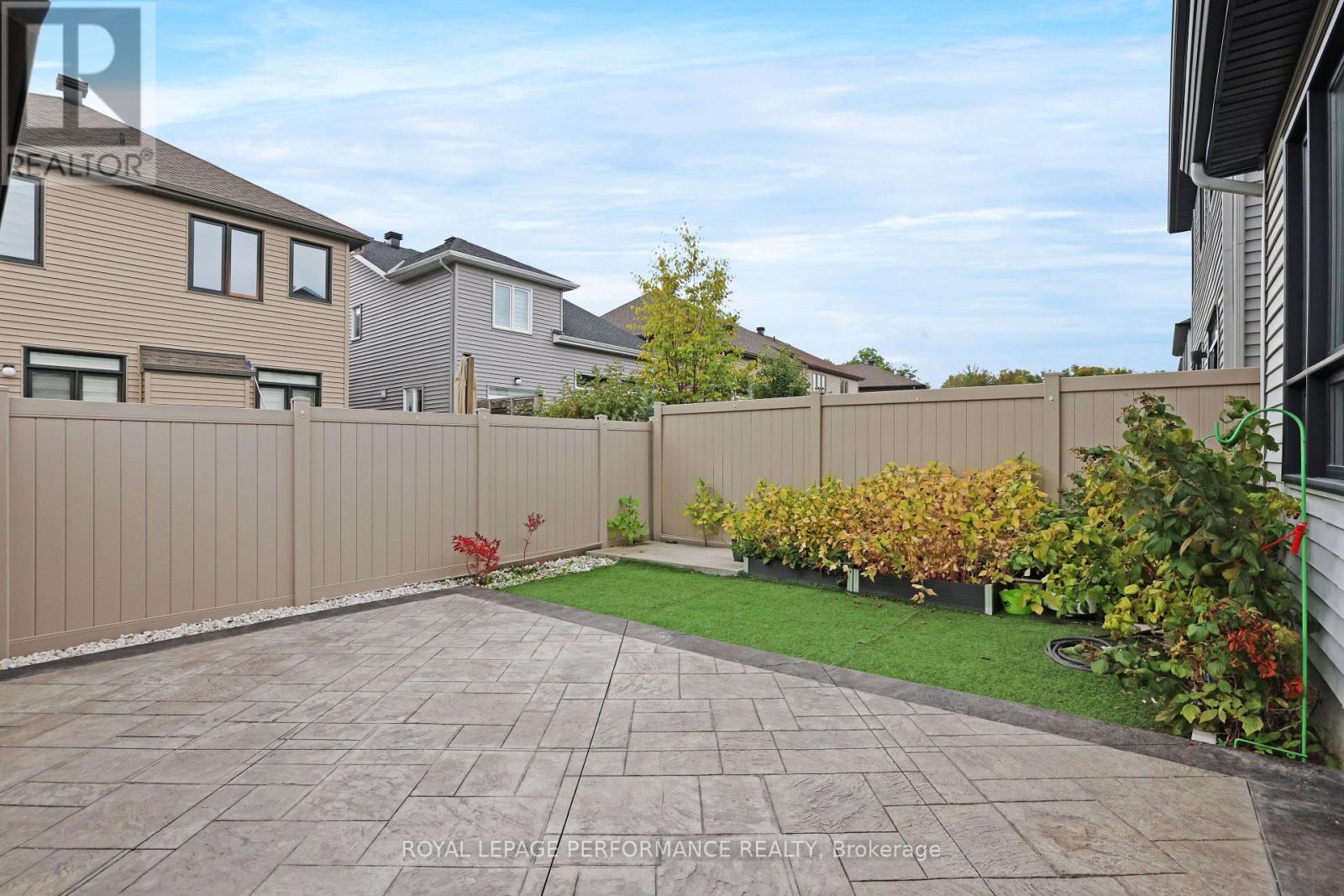 266 Shinleaf Crescent, Ottawa, Ontario  K1W 0J2 - Photo 38 - X12427023
