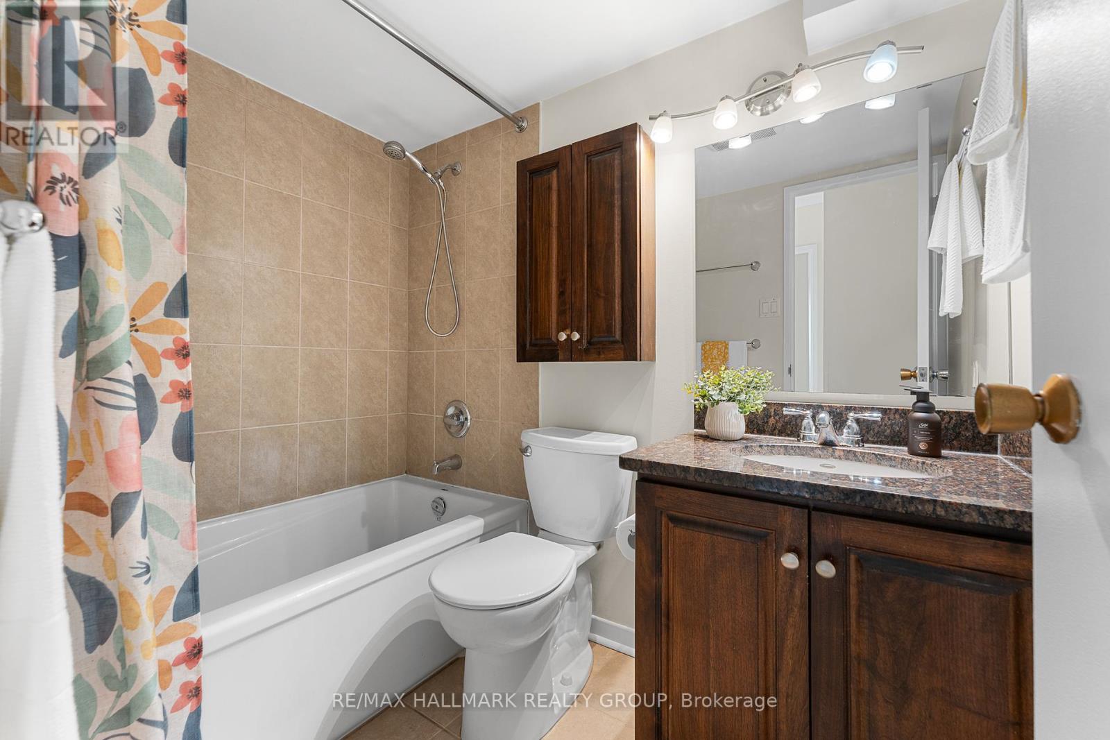 808 - 158c Mcarthur Avenue, Ottawa, Ontario  K1L 8E7 - Photo 17 - X12427053