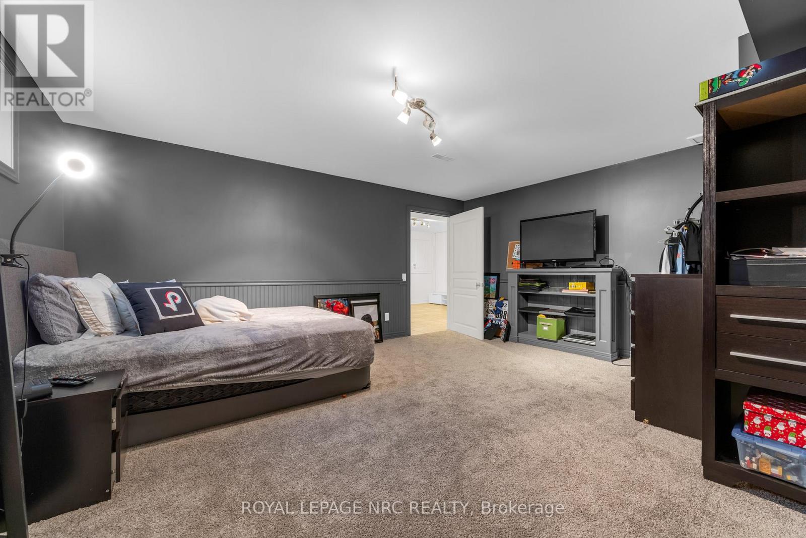 10 Montrose Street, St. Catharines, Ontario  L2S 4A7 - Photo 26 - X12426953
