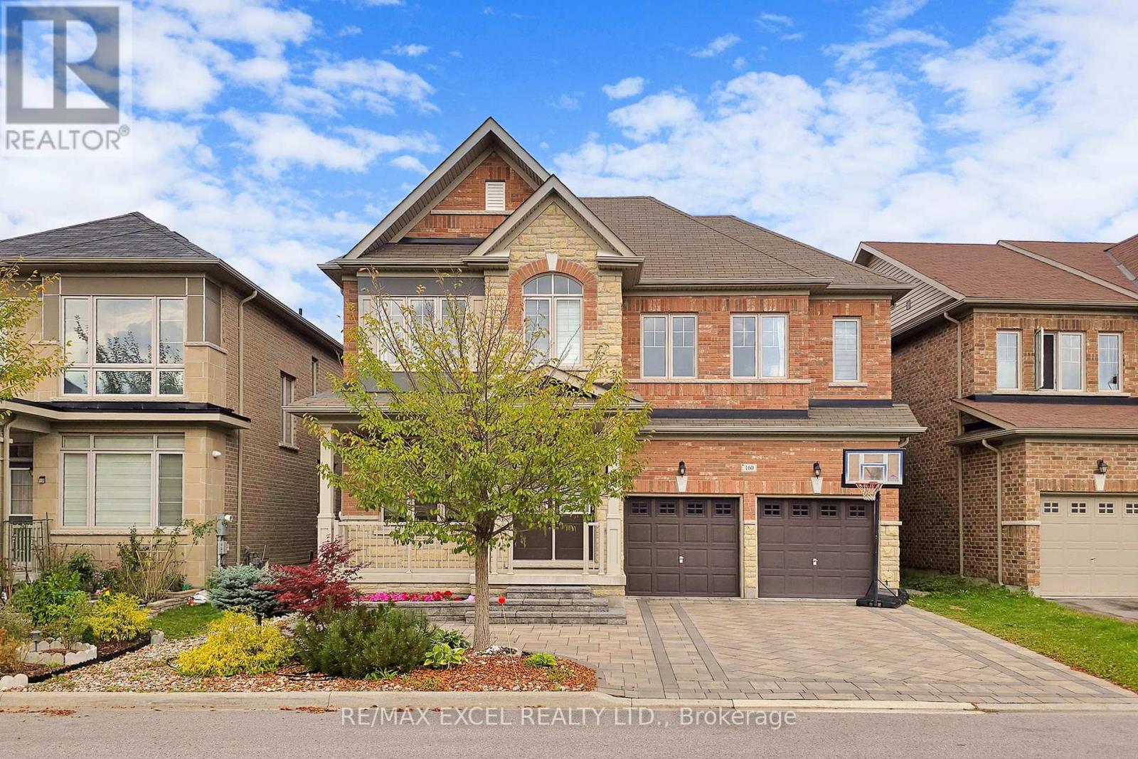160 Roy Harper Avenue, Aurora, Ontario  L4G 0V6 - Photo 2 - N12426874