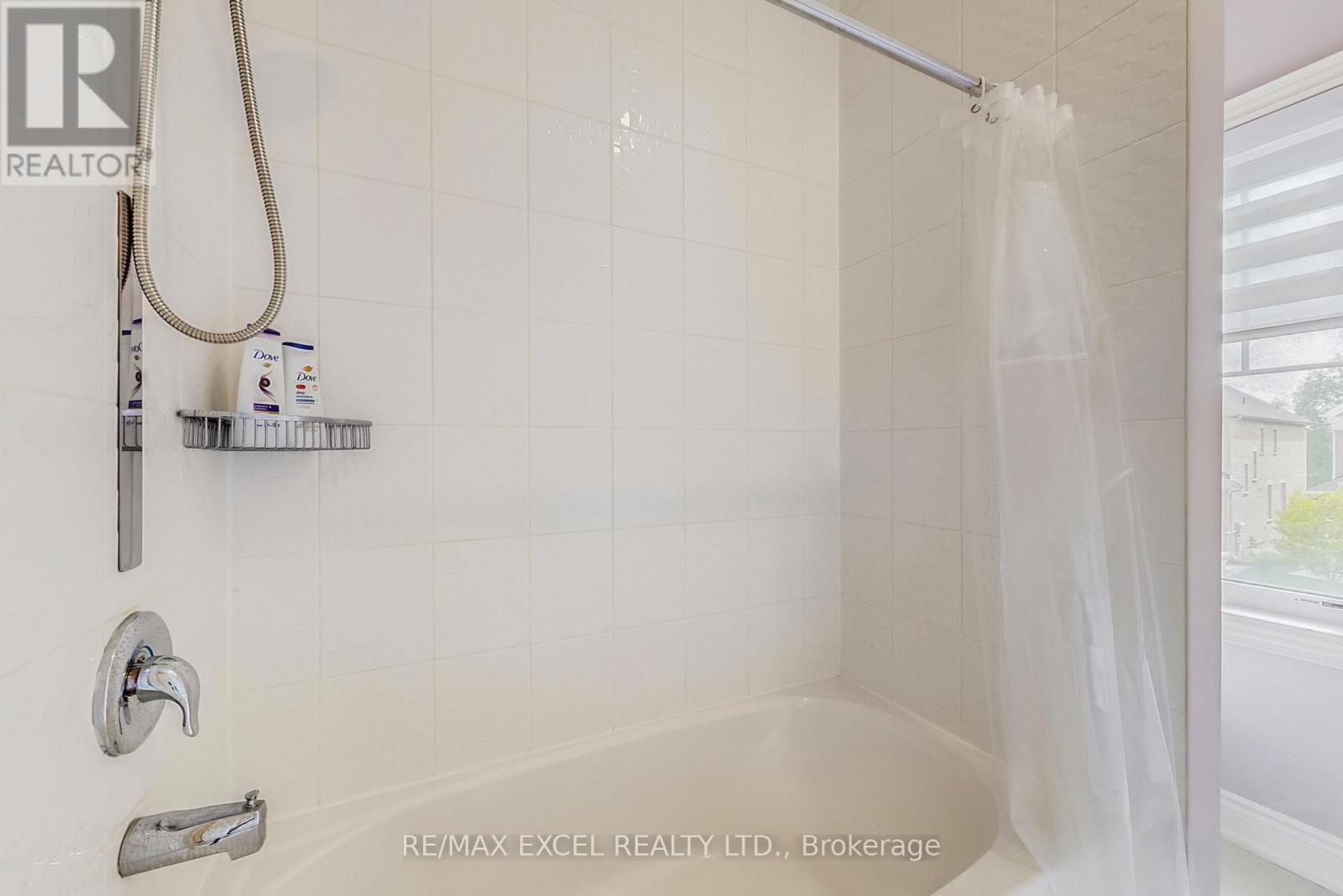 160 Roy Harper Avenue, Aurora, Ontario  L4G 0V6 - Photo 42 - N12426874