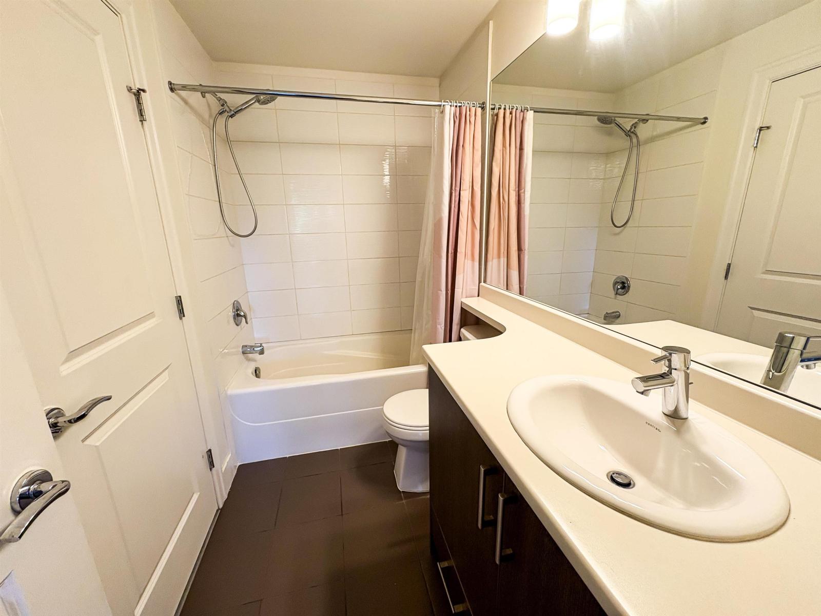 213 6480 195a Street, Surrey, British Columbia  V4N 6P1 - Photo 13 - R3052326