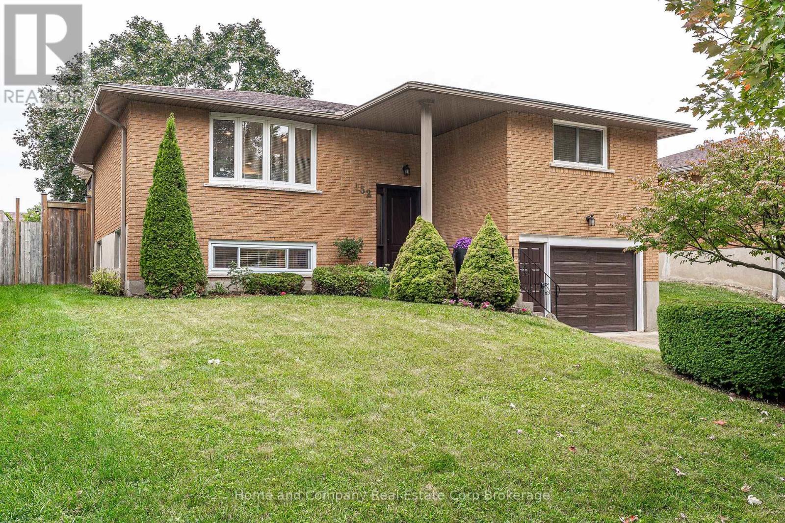 152 KEMP CRESCENT, Stratford, Ontario