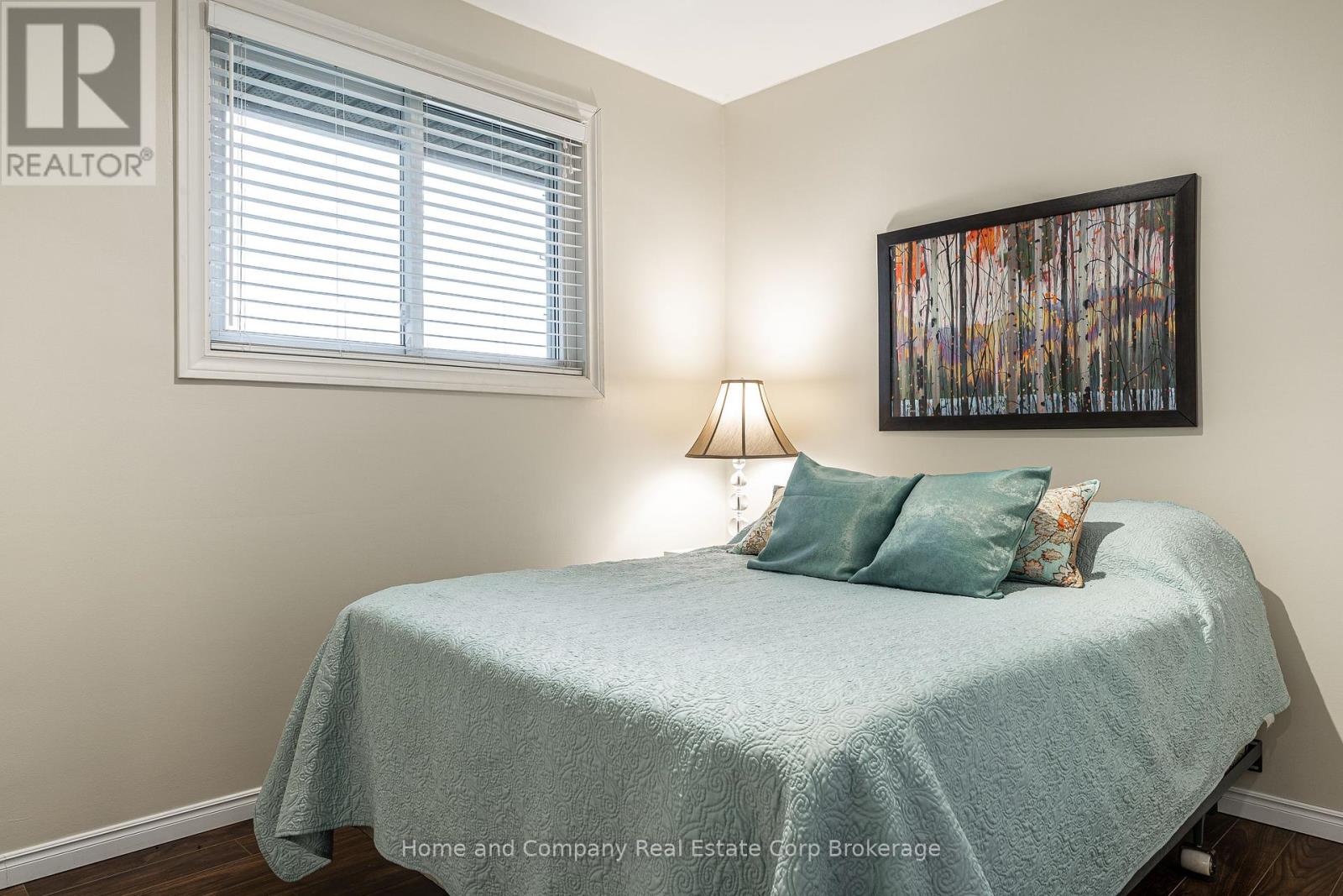 152 Kemp Crescent, Stratford, Ontario  N5A 5C4 - Photo 17 - X12426931