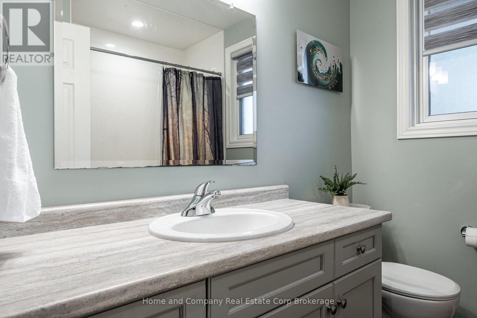 152 Kemp Crescent, Stratford, Ontario  N5A 5C4 - Photo 19 - X12426931