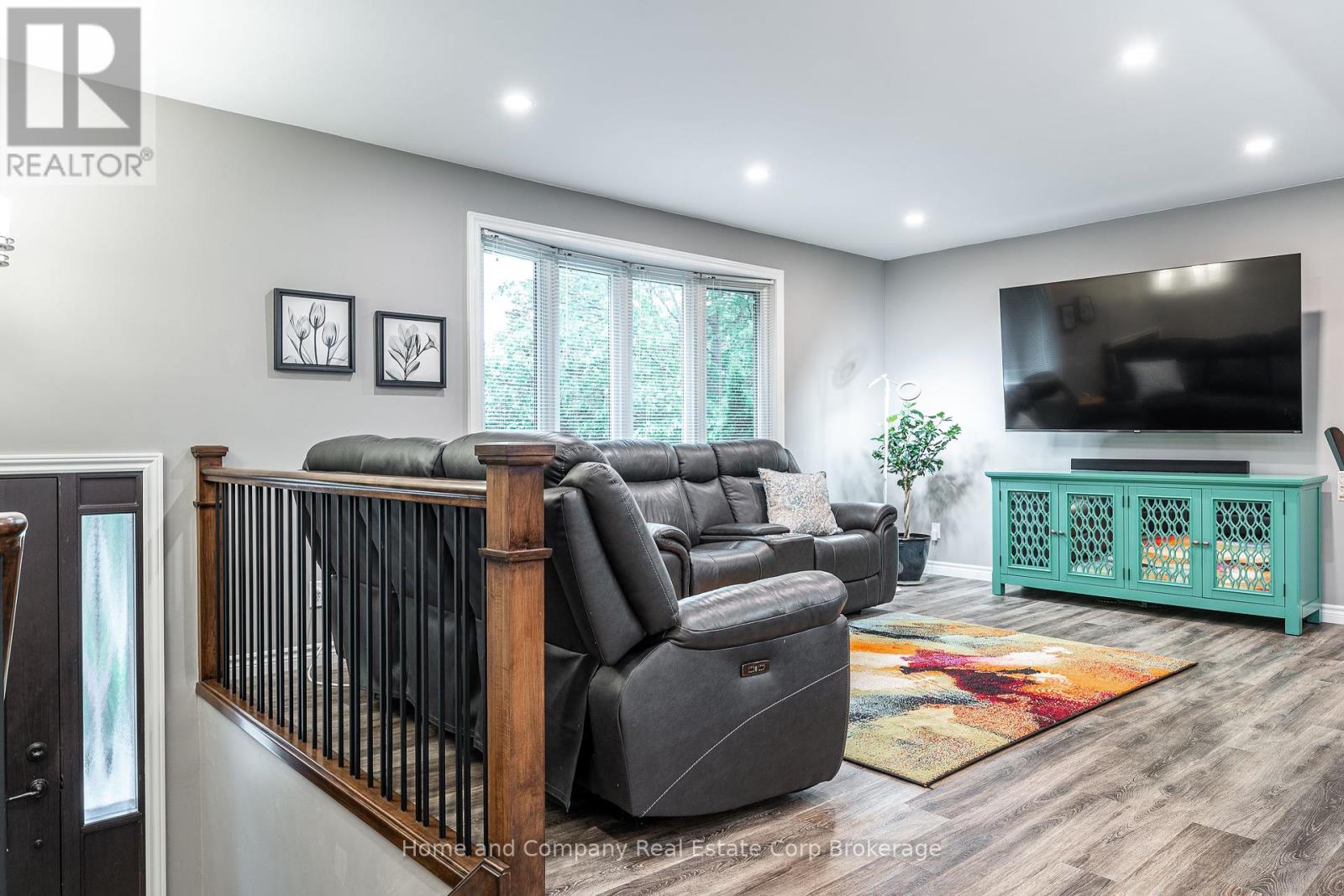 152 Kemp Crescent, Stratford, Ontario  N5A 5C4 - Photo 6 - X12426931
