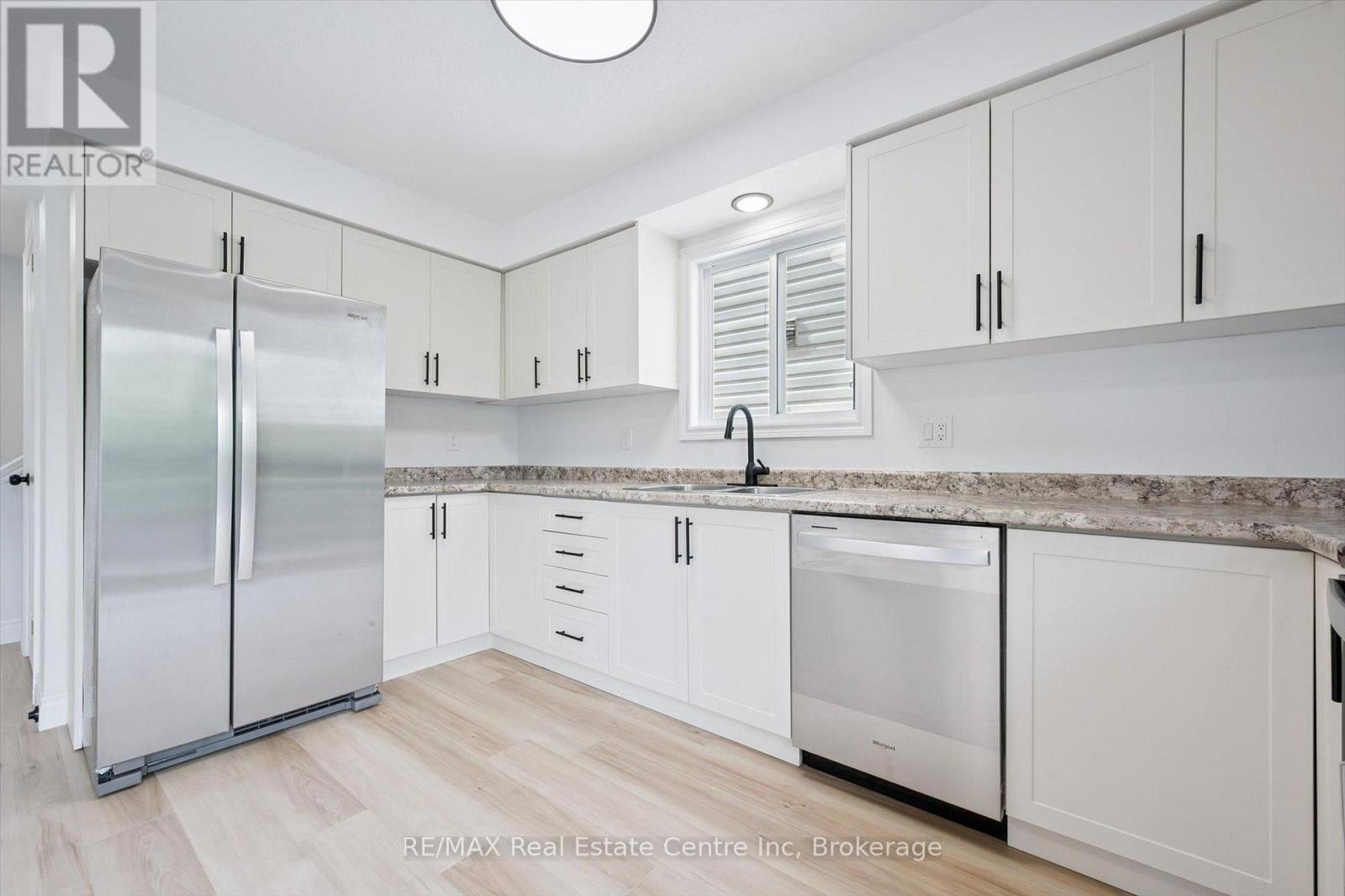 Property at 4 CARRINGTON PLACE image 5