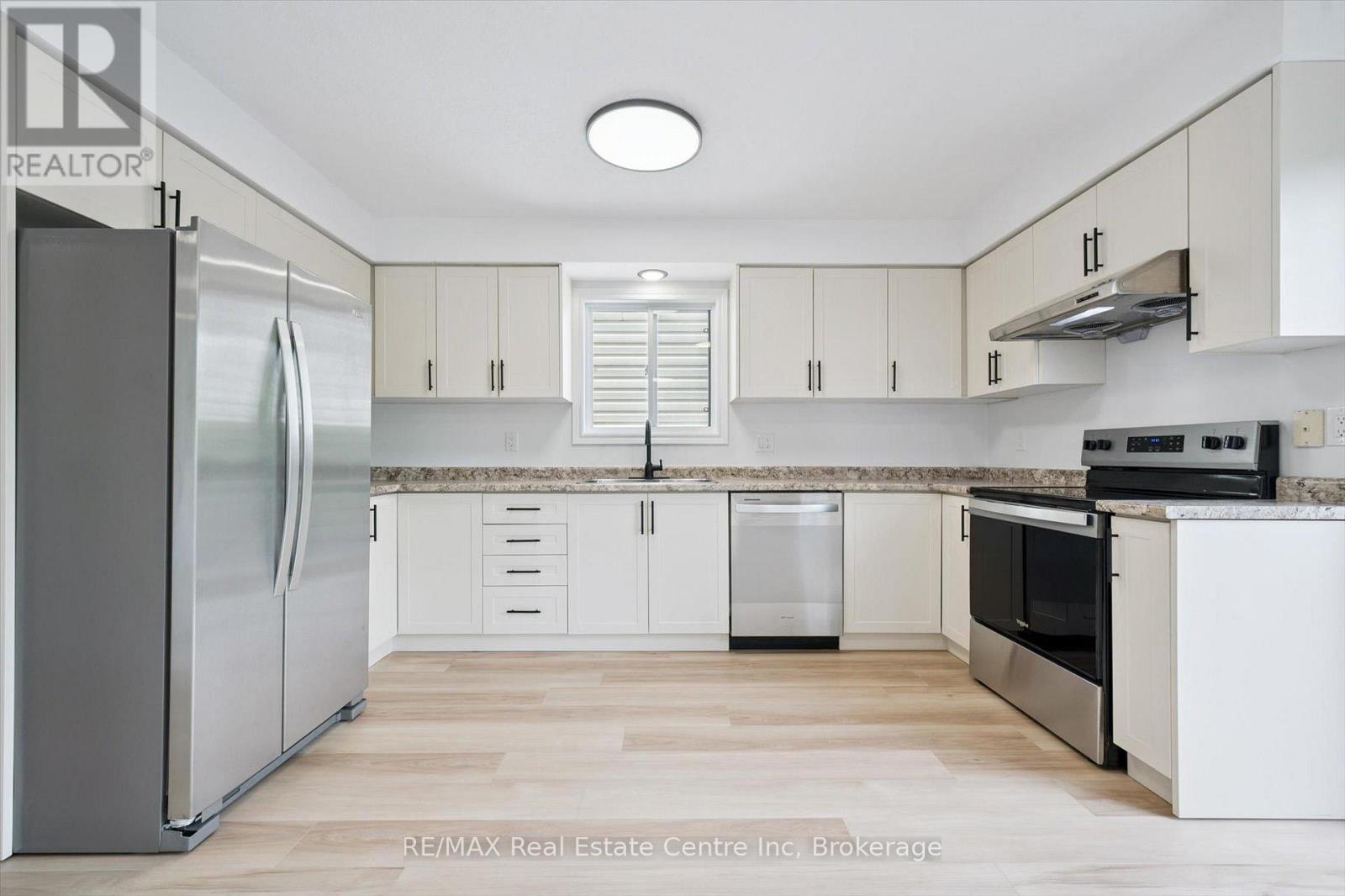 4 Carrington Place, Guelph, Ontario  N1G 5C4 - Photo 7 - X12426969