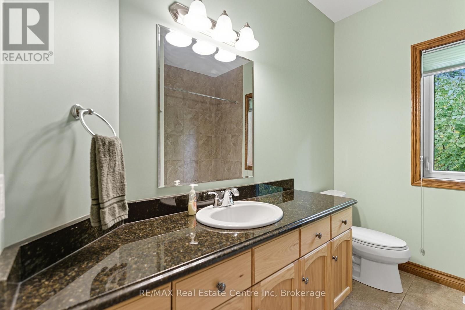 19 - 15 Valley Road, Guelph, Ontario  N1L 0H3 - Photo 12 - X12426977
