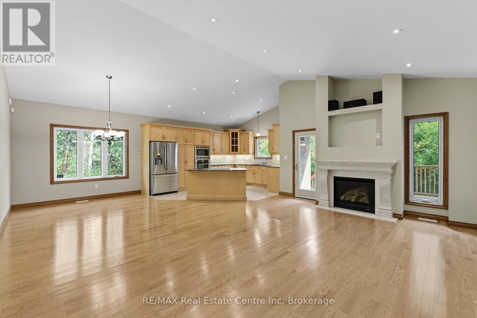 19 - 15 Valley Road, Guelph, Ontario  N1L 0H3 - Photo 6 - X12426977