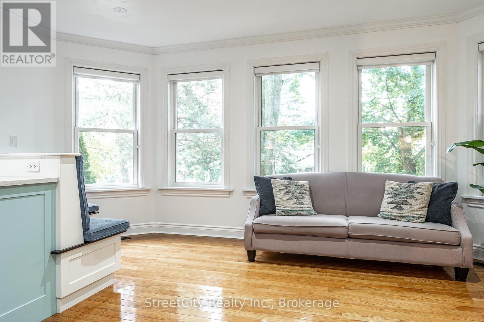 18 Waterloo Street N, Stratford, Ontario  N5A 5H5 - Photo 14 - X12427019