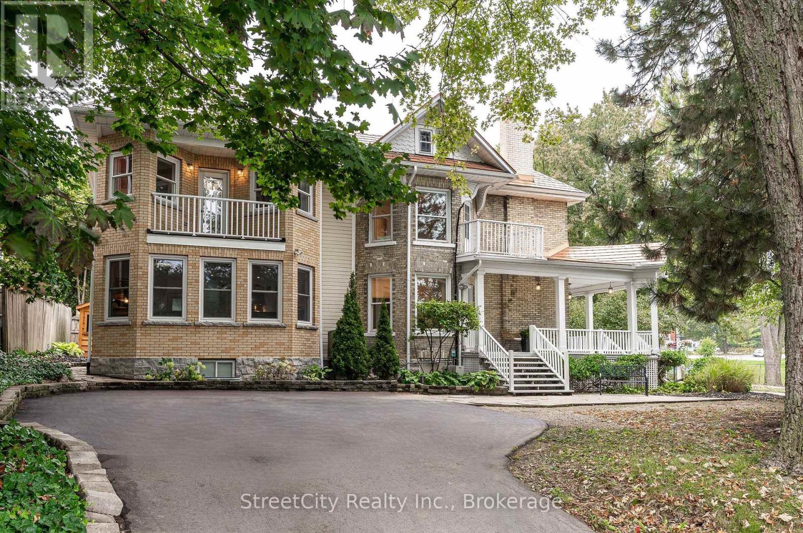 18 Waterloo Street N, Stratford, Ontario  N5A 5H5 - Photo 37 - X12427019