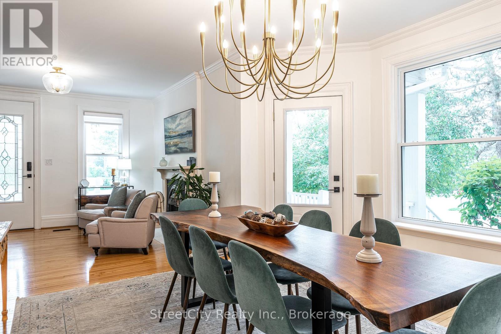 18 Waterloo Street N, Stratford, Ontario  N5A 5H5 - Photo 8 - X12427019