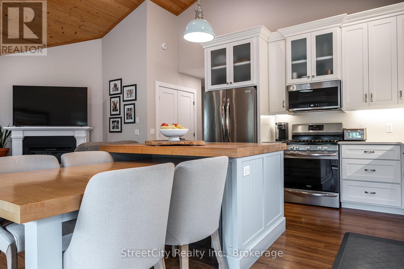 71214 Anne Street, Bluewater, Ontario  N0M 1N0 - Photo 11 - X12427034