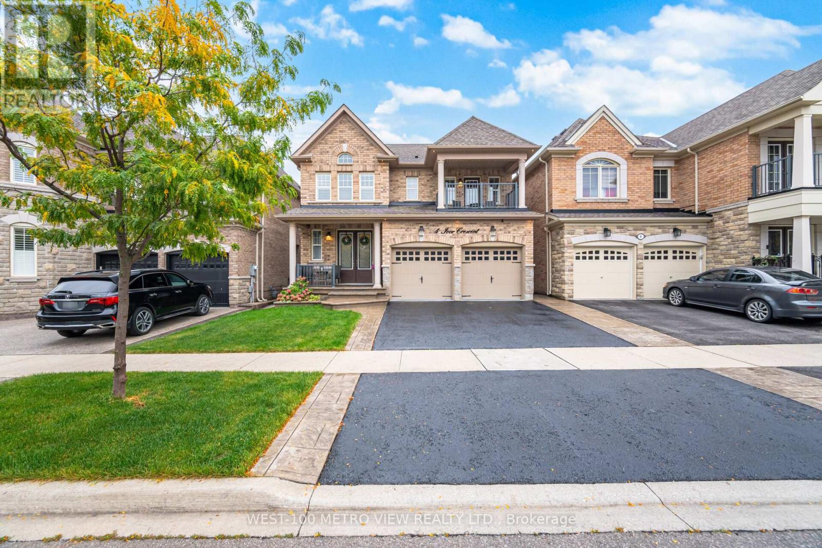 4 IVOR CRESCENT, Brampton, Ontario