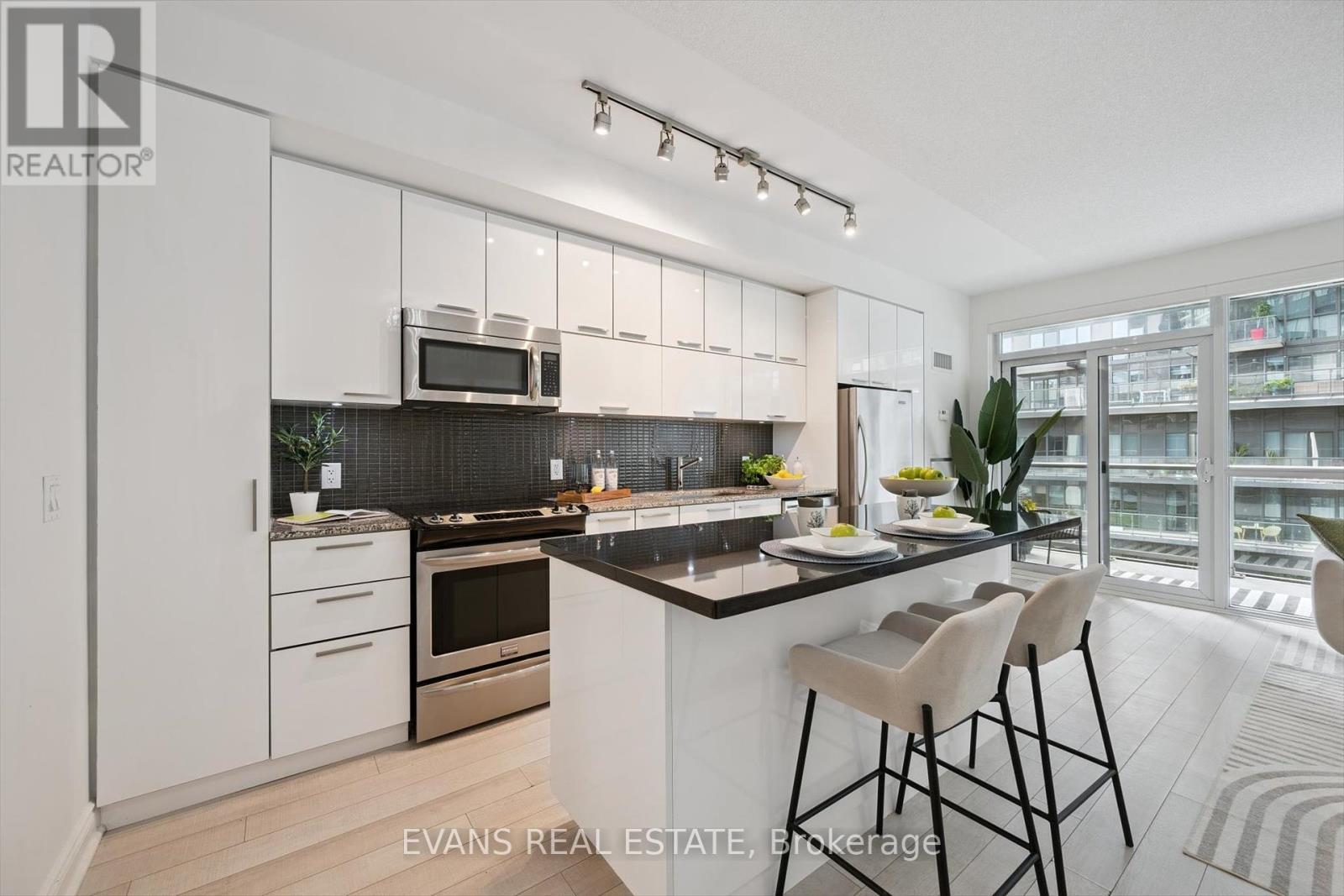 324 - 80 Marine Parade Drive, Toronto, Ontario  M8V 0A3 - Photo 4 - W12426885
