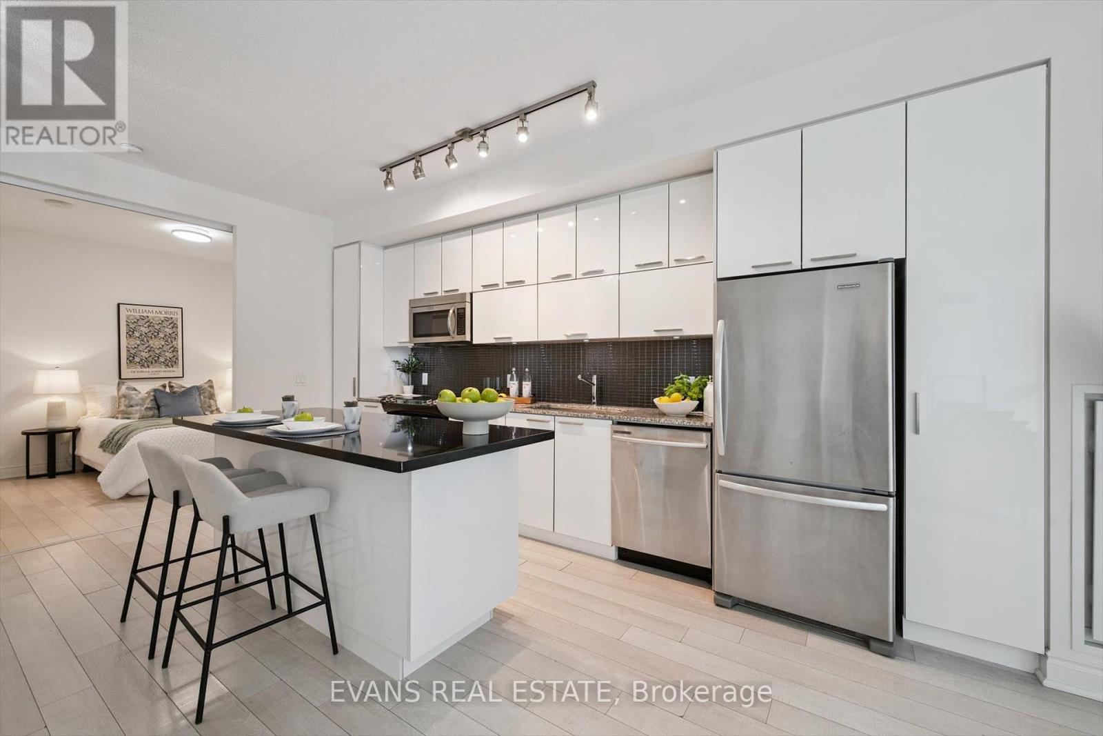 324 - 80 Marine Parade Drive, Toronto, Ontario  M8V 0A3 - Photo 6 - W12426885
