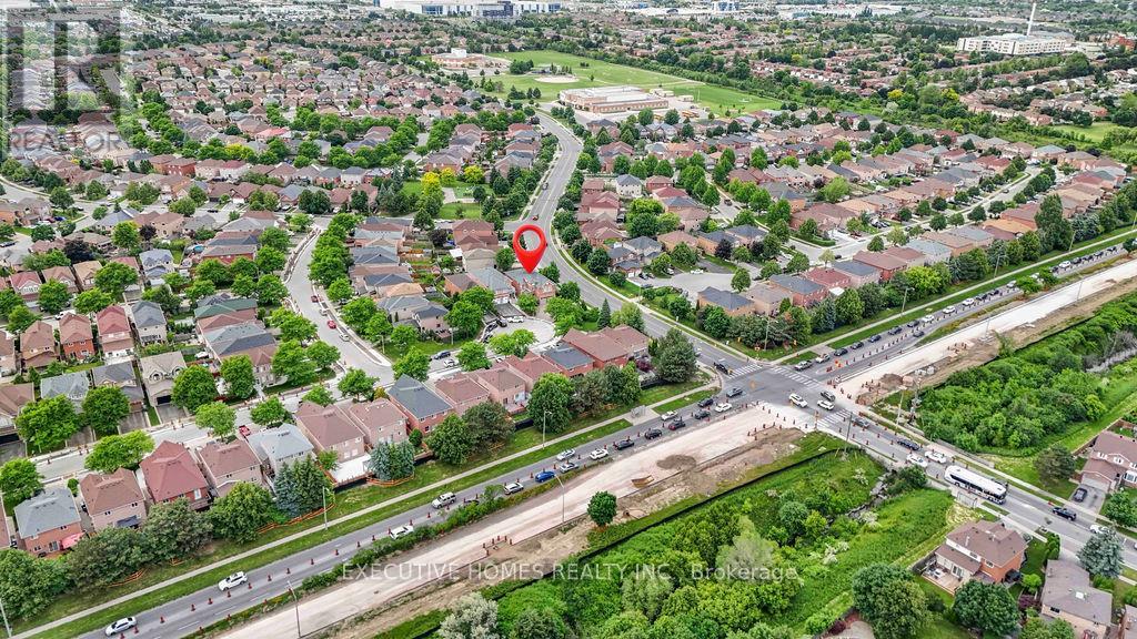 8 Shallimar Court, Brampton, Ontario  L6X 4N2 - Photo 10 - W12426897