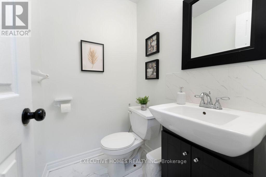 8 Shallimar Court, Brampton, Ontario  L6X 4N2 - Photo 21 - W12426897