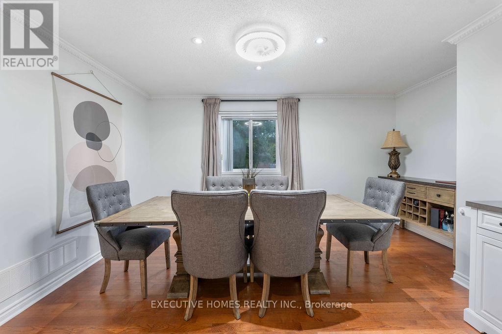 8 Shallimar Court, Brampton, Ontario  L6X 4N2 - Photo 22 - W12426897
