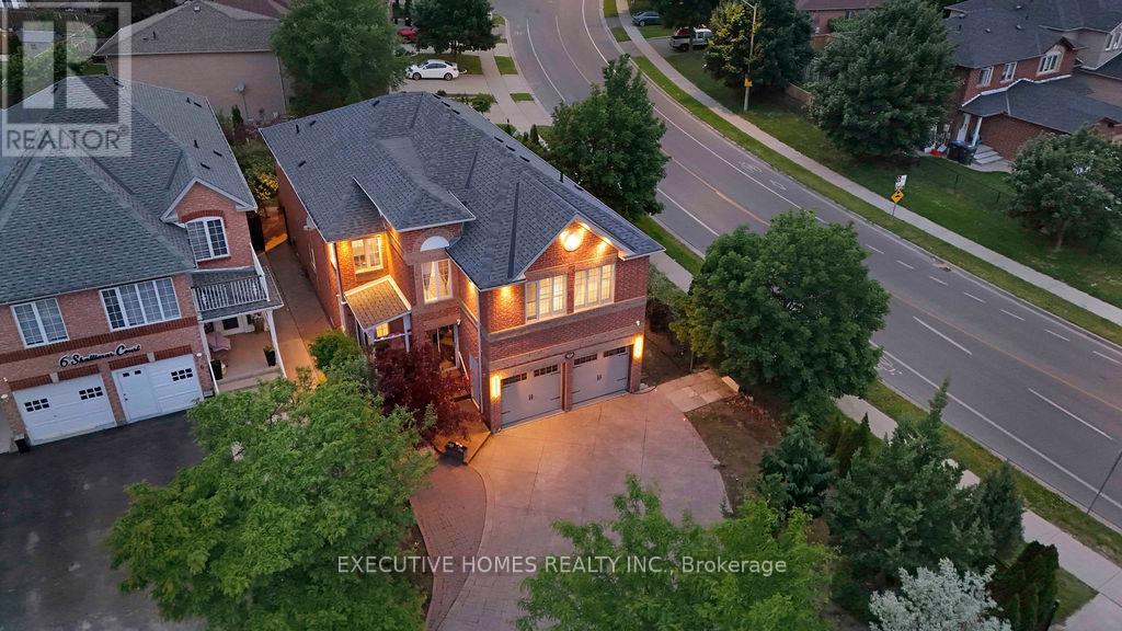 8 Shallimar Court, Brampton, Ontario  L6X 4N2 - Photo 3 - W12426897