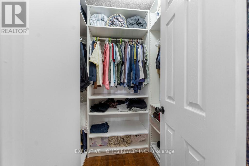 8 Shallimar Court, Brampton, Ontario  L6X 4N2 - Photo 33 - W12426897