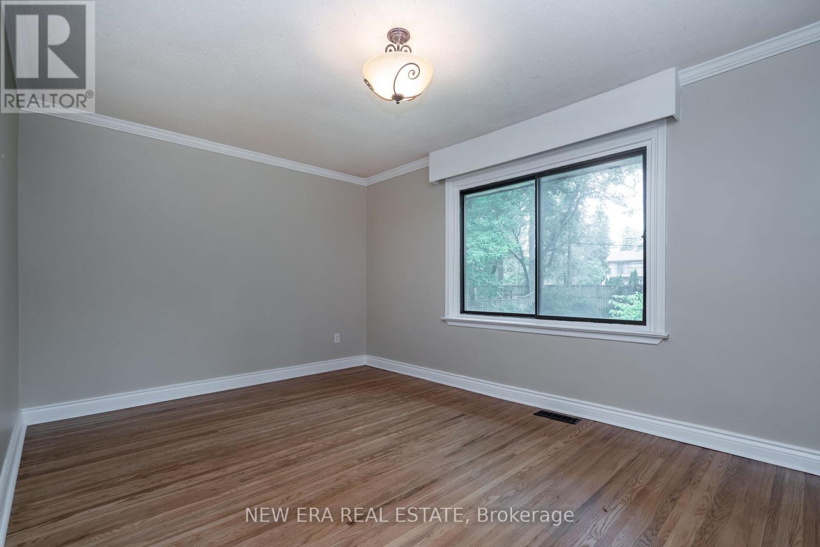 1553 Wembury Road, Mississauga, Ontario  L5J 2L8 - Photo 20 - W12426905