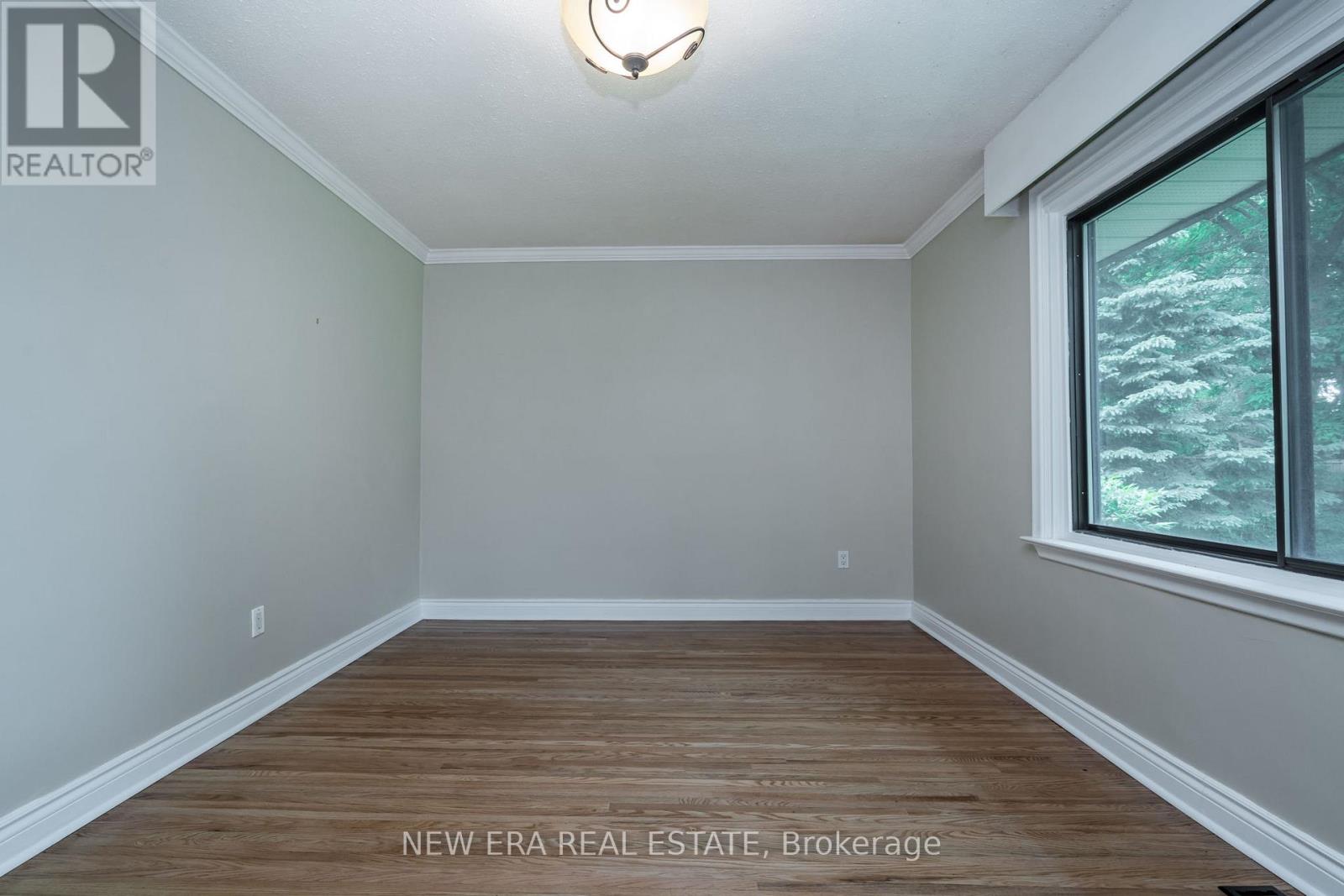1553 Wembury Road, Mississauga, Ontario  L5J 2L8 - Photo 21 - W12426905