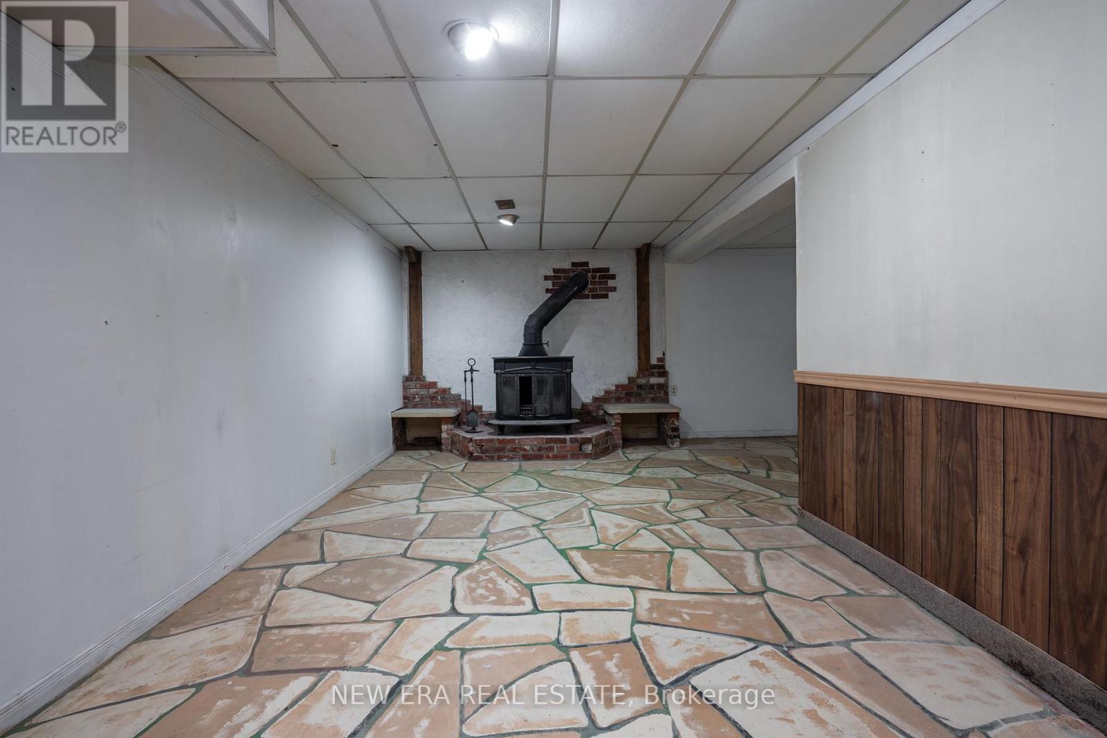 1553 Wembury Road, Mississauga, Ontario  L5J 2L8 - Photo 29 - W12426905