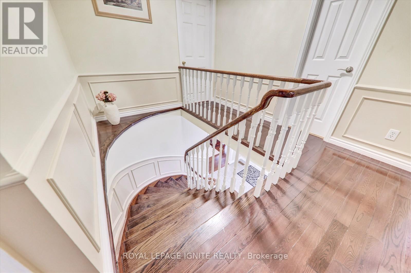 2061 Folkway Drive, Mississauga, Ontario  L5L 3G3 - Photo 19 - W12426923