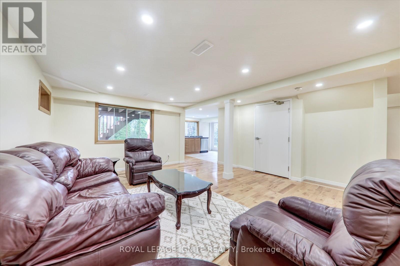 2061 Folkway Drive, Mississauga, Ontario  L5L 3G3 - Photo 31 - W12426923