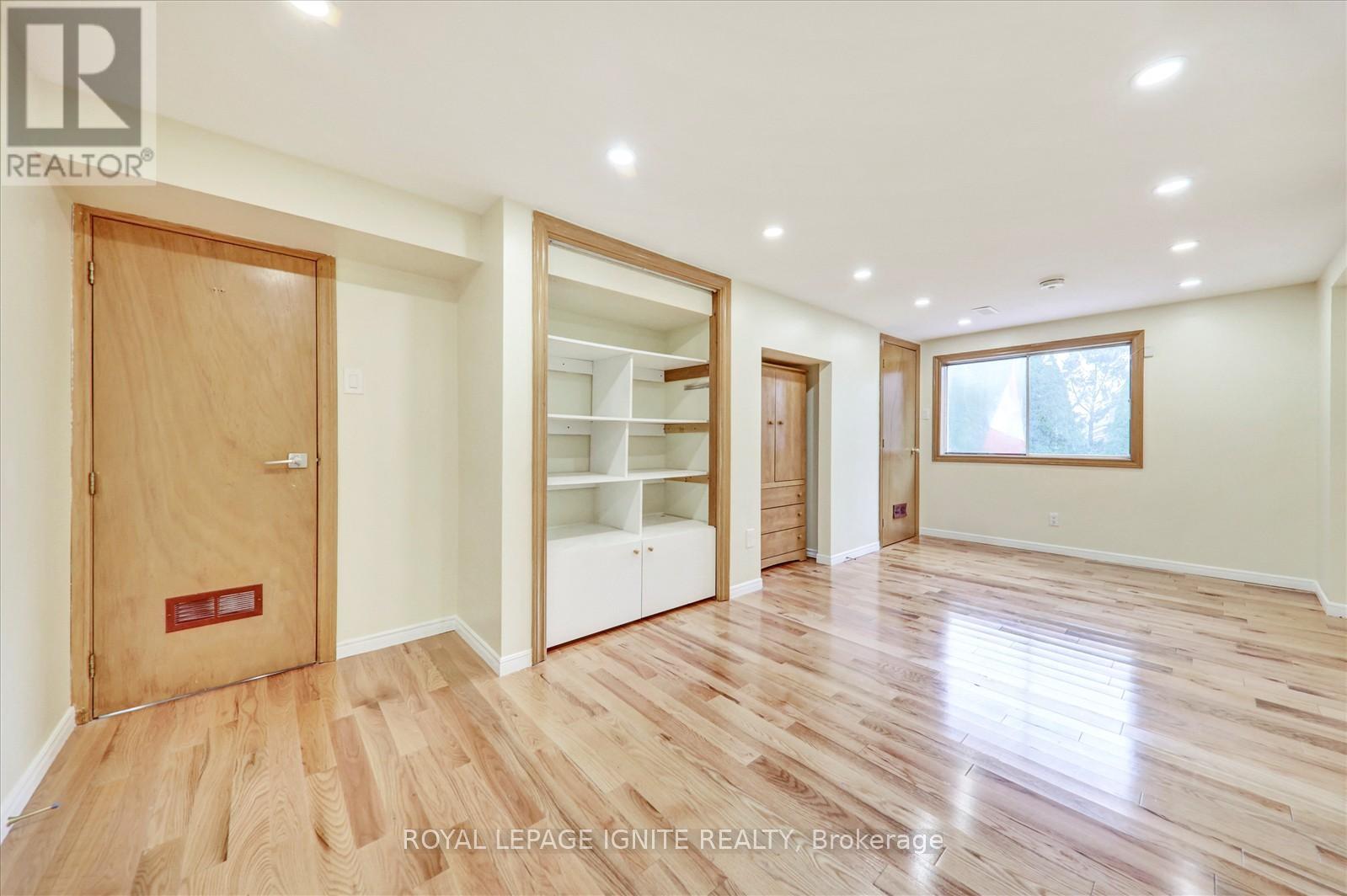 2061 Folkway Drive, Mississauga, Ontario  L5L 3G3 - Photo 35 - W12426923