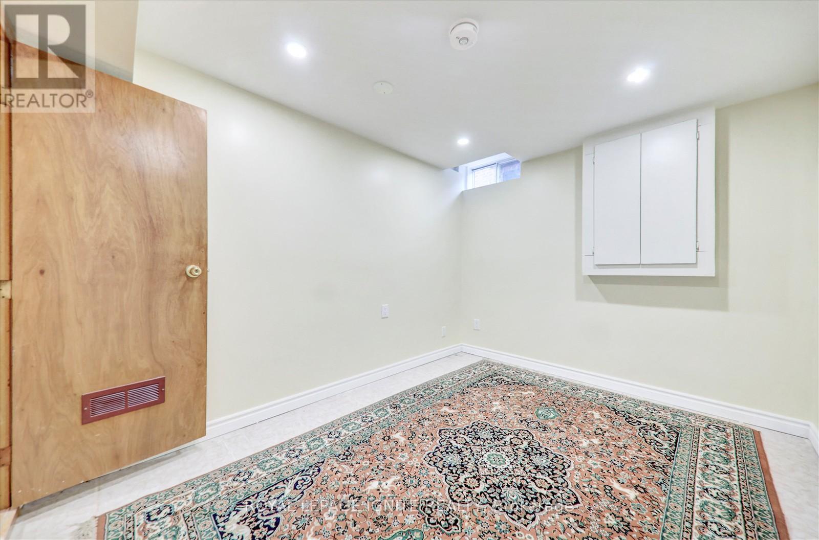 2061 Folkway Drive, Mississauga, Ontario  L5L 3G3 - Photo 36 - W12426923