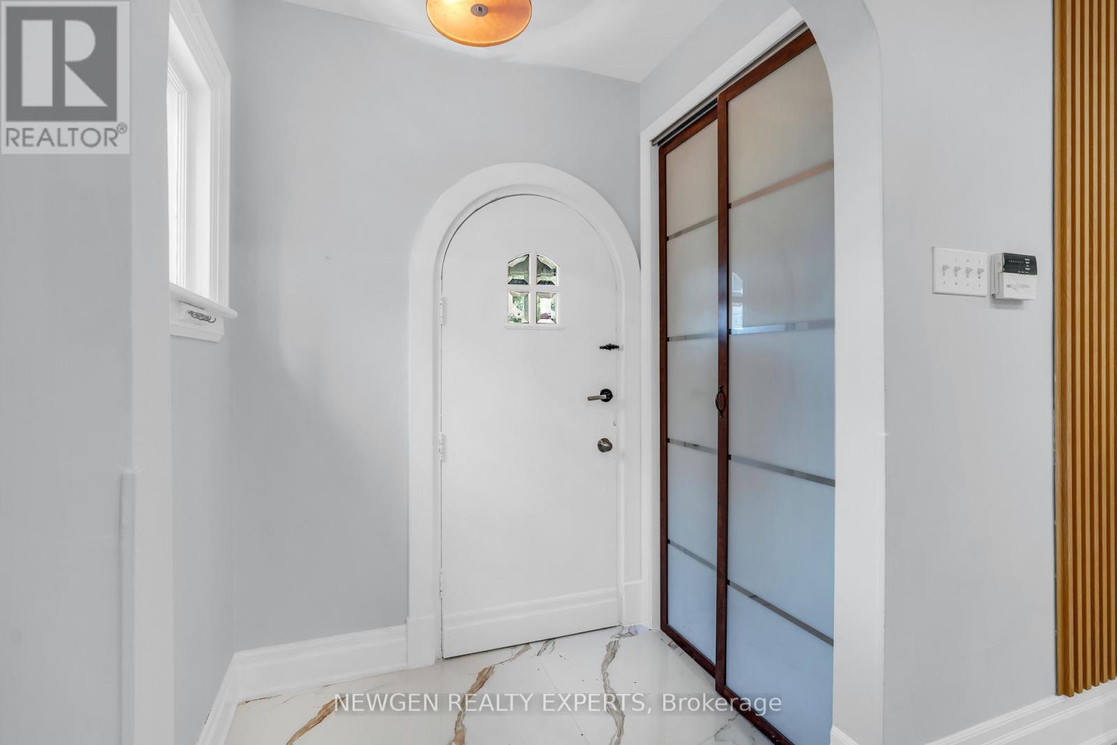 5765 Dorchester Road, Niagara Falls, Ontario  L2G 5S6 - Photo 7 - X12426883